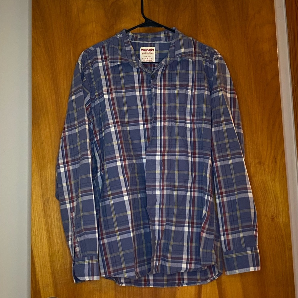 Wrangler Authentics L Button Down Shirt